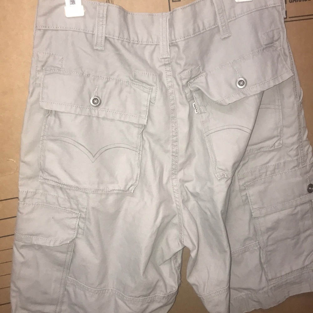 - Mens - Levi’s cargo utility shorts 33 - Picture 3 of 8